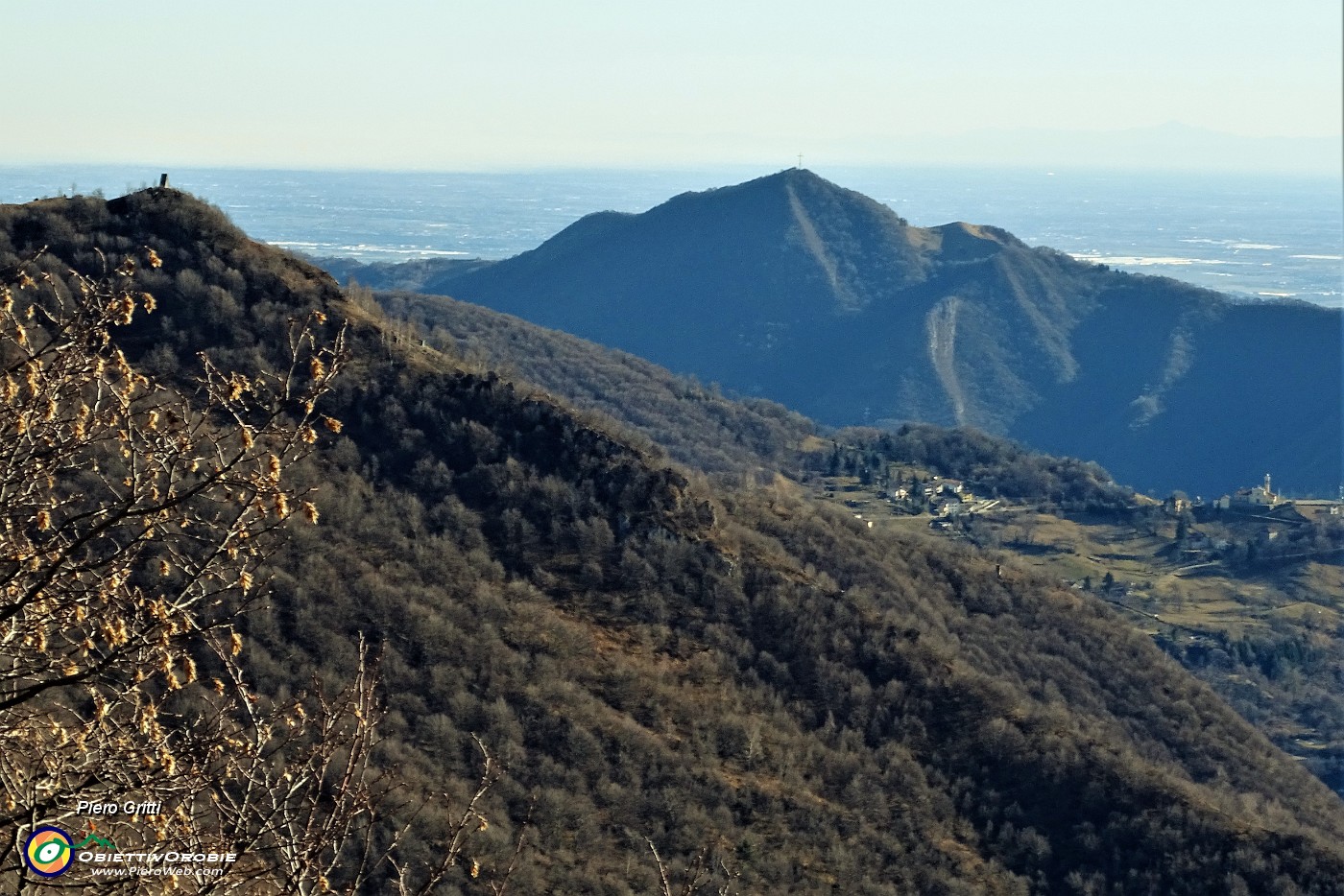 67 Da sx Pizzo Cerro, Canto Alto.JPG